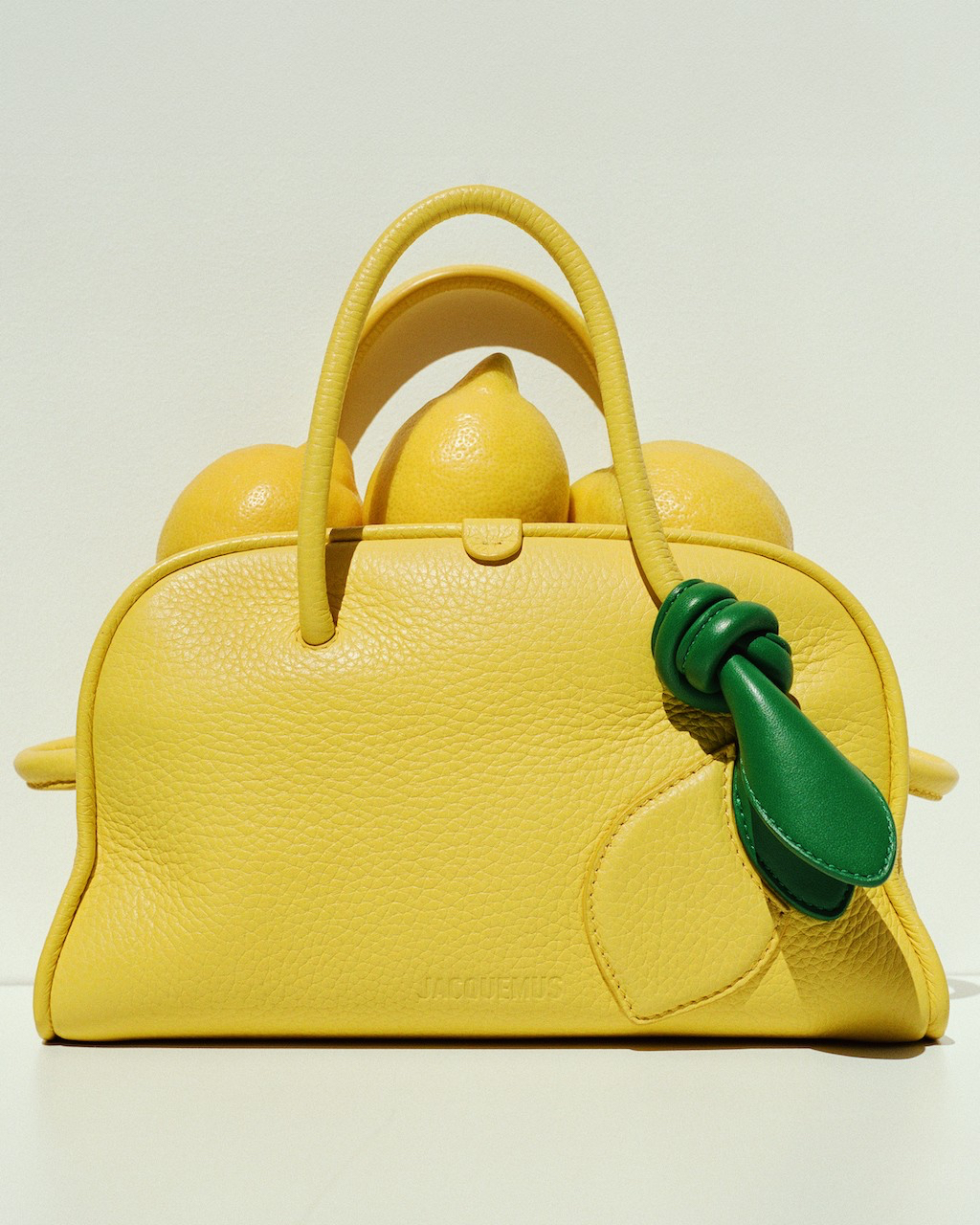 TEETH MAGASINE - Set design sac - Jacquemus - citron